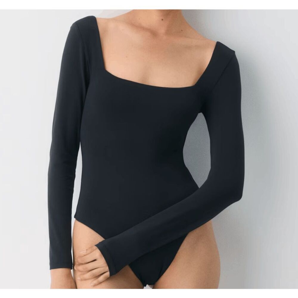 Aritzia Original Contour Headway Square Neck Bodysuit Black S NWOT